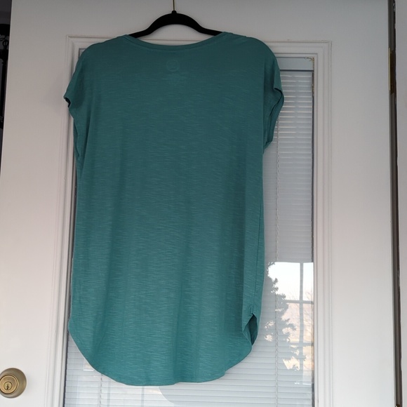 NWT Maurices blue/green 24/7 super soft tee - Picture 4 of 4